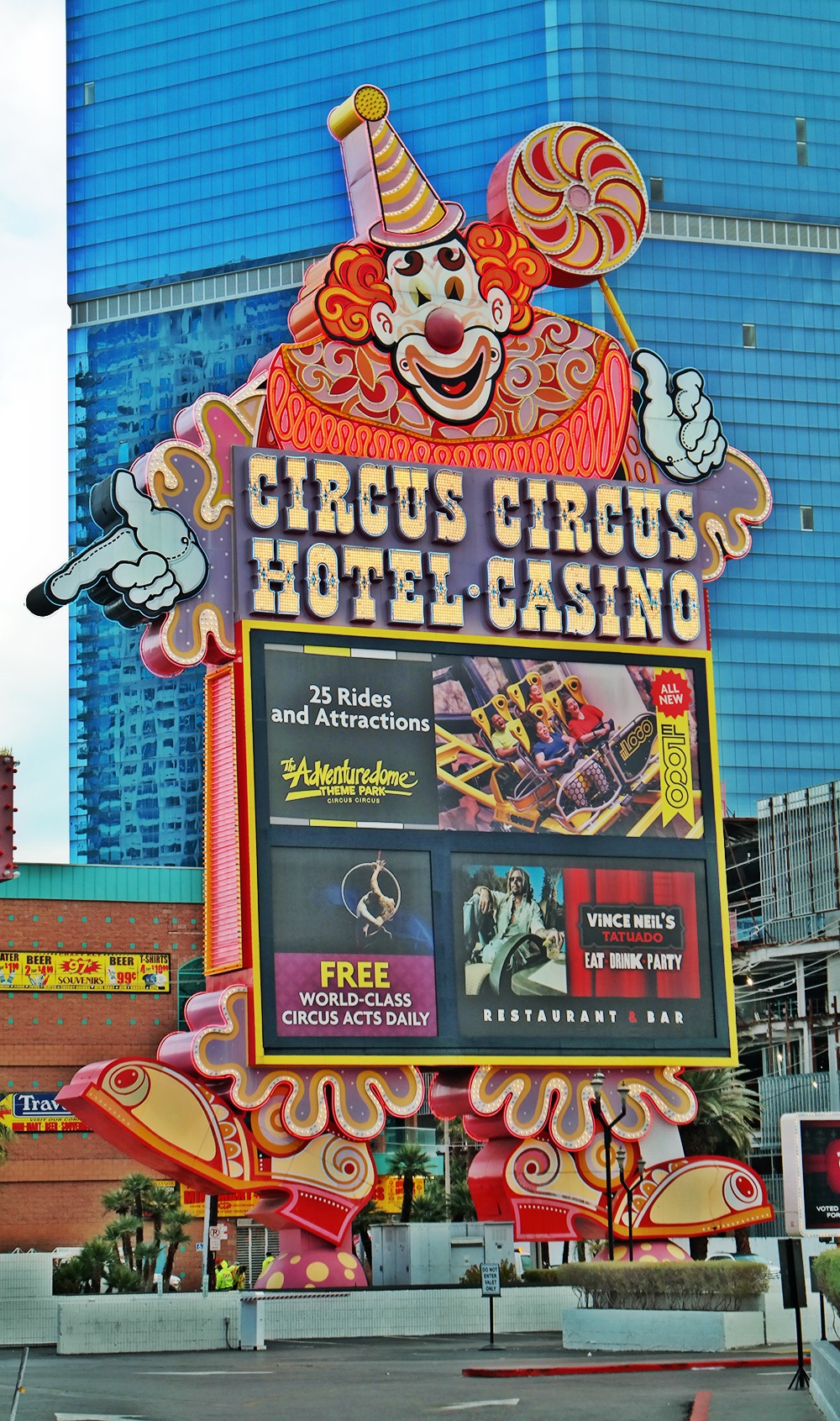 Las-Vegas-Hotel-Circus-Circus-Clown-Einfahrt