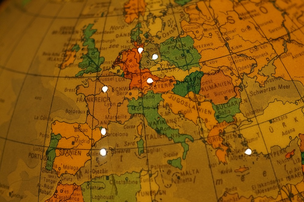 Globus-Reisen-DIY-Welt-Beleuchtet-Europa-Punkte