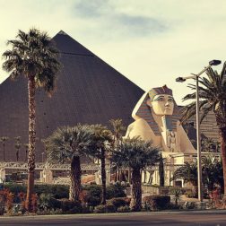 Las-Vegas-Strip-Luxor-Sphinx-252x252
