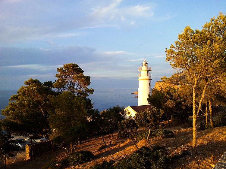 Port-de-Soller-Leuchtturm-Mallorca