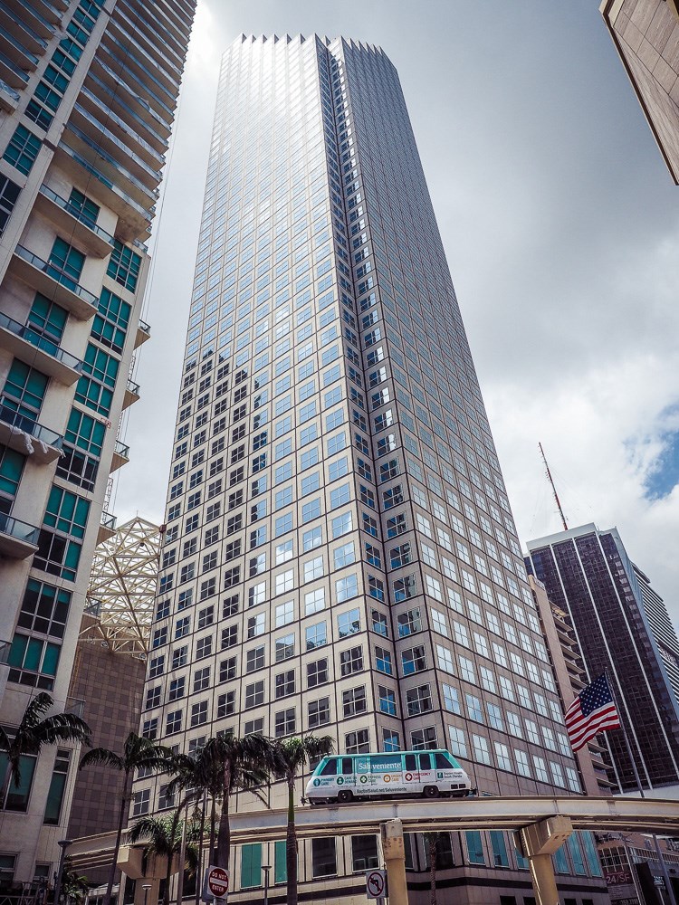 Downtown-Miami-Wolkenkratzer-Skyscraper-18